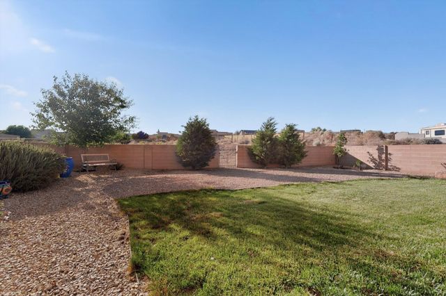 617 Monterrey Road NE, Rio Rancho, NM 87144