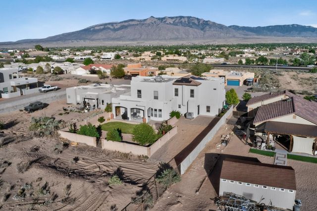 617 Monterrey Road NE, Rio Rancho, NM 87144