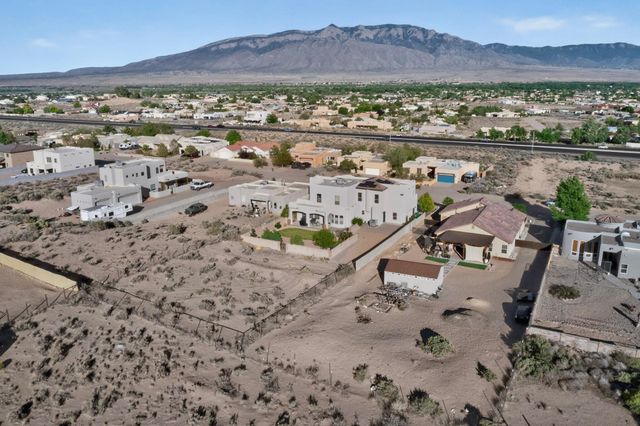 617 Monterrey Road NE, Rio Rancho, NM 87144