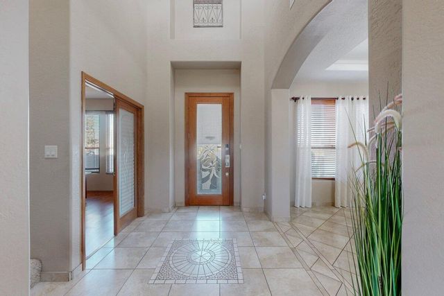 617 Monterrey Road NE, Rio Rancho, NM 87144