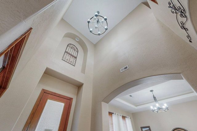 617 Monterrey Road NE, Rio Rancho, NM 87144
