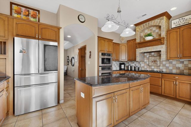 617 Monterrey Road NE, Rio Rancho, NM 87144