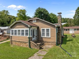 30 Abbott Moore Road, Clyde, NC 28721