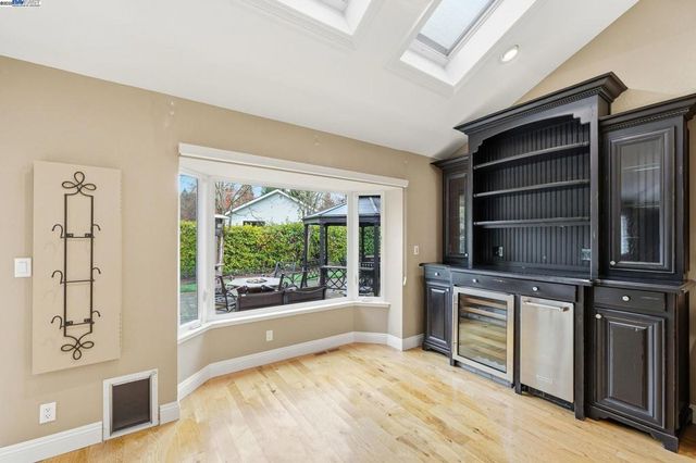 66 Oakridge Ct, Danville, CA 94526