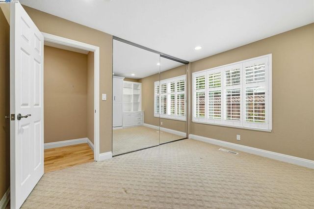 66 Oakridge Ct, Danville, CA 94526