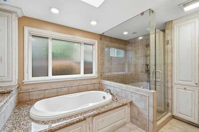 66 Oakridge Ct, Danville, CA 94526