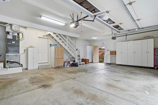 66 Oakridge Ct, Danville, CA 94526