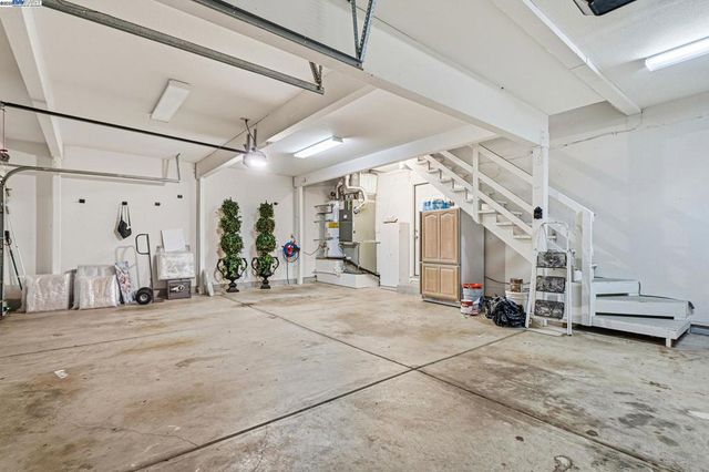 66 Oakridge Ct, Danville, CA 94526