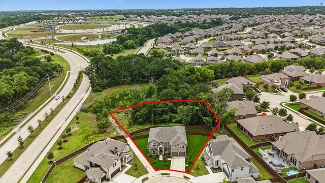 2821 White Plains Drive, Midlothian, TX 76065
