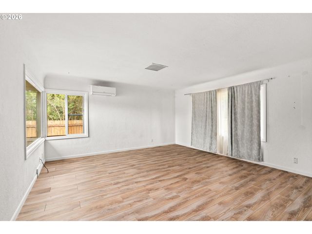 3003 RIVER Rd, Eugene, OR 97404