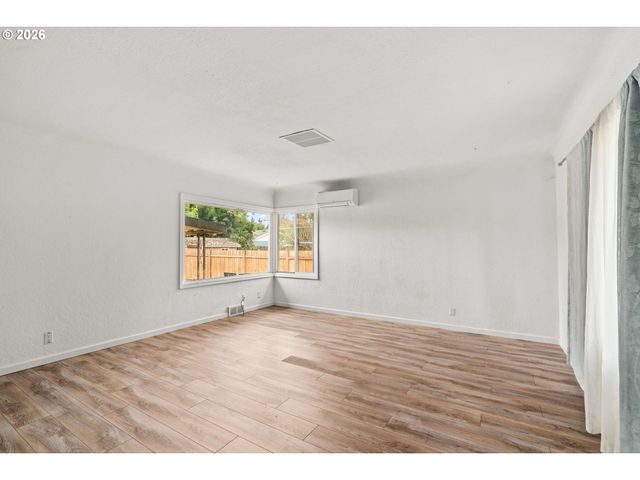 3003 RIVER Rd, Eugene, OR 97404