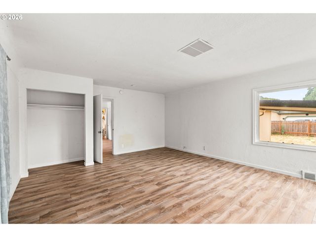 3003 RIVER Rd, Eugene, OR 97404