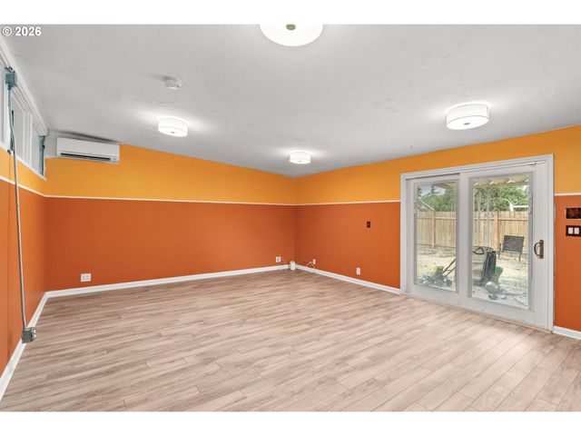 3003 RIVER Rd, Eugene, OR 97404
