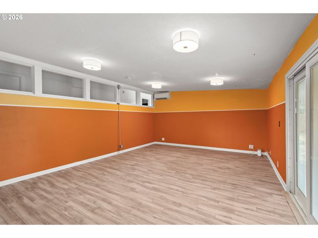 3003 RIVER Rd, Eugene, OR 97404