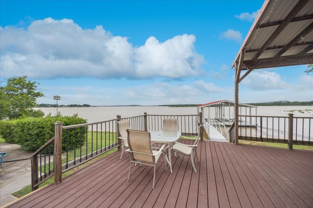 707 Marco Drive, Runaway Bay, TX 76426