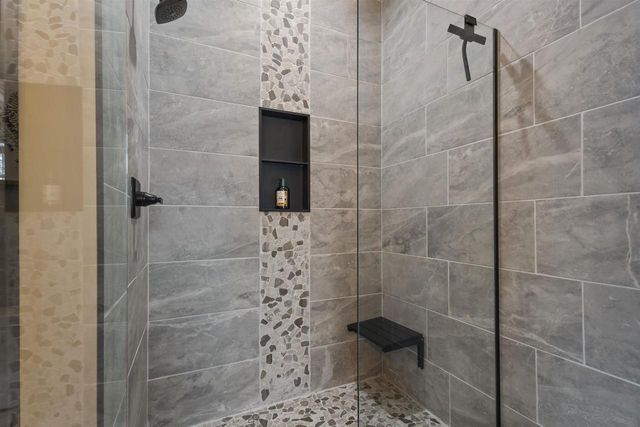 1751 S ONEIDA STREET, Green Bay, WI 54304