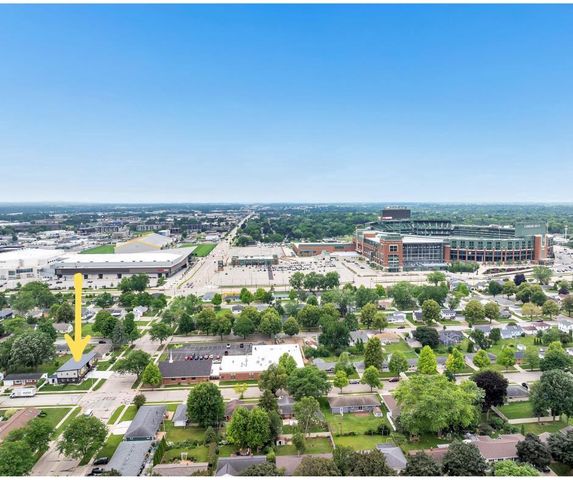1751 S ONEIDA STREET, Green Bay, WI 54304