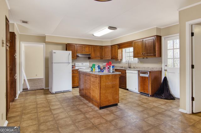 9441 Ga. HWY 169, Glennville, GA 30427