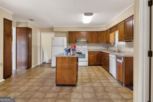 9441 Ga. HWY 169, Glennville, GA 30427