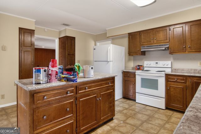 9441 Ga. HWY 169, Glennville, GA 30427