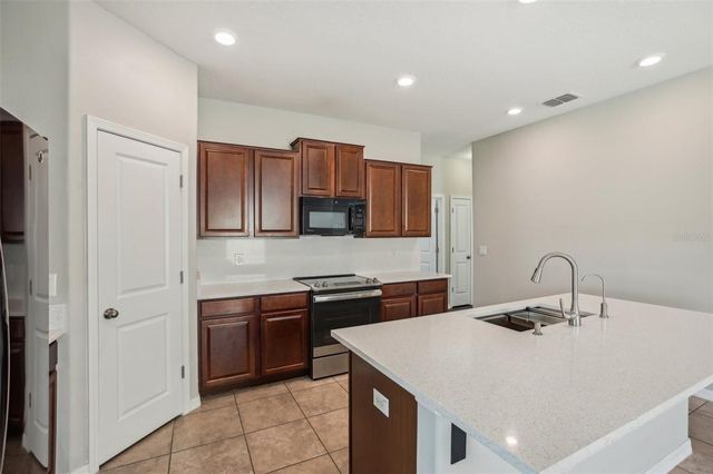 10326 BOGGY MOSS DRIVE, Riverview, FL 33578