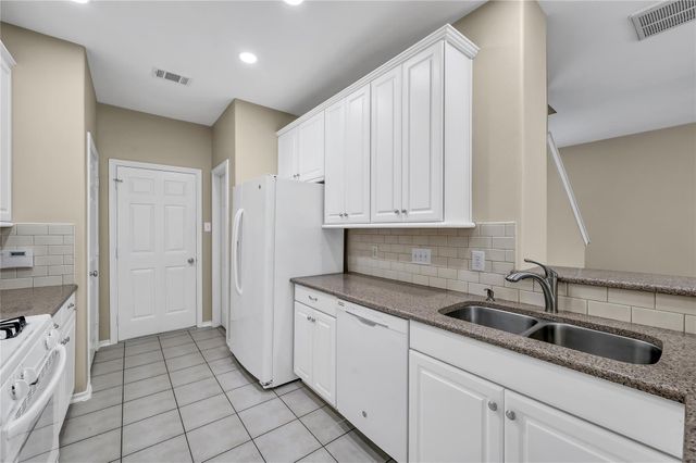 19 Peachridge Place, The Woodlands, TX 77382