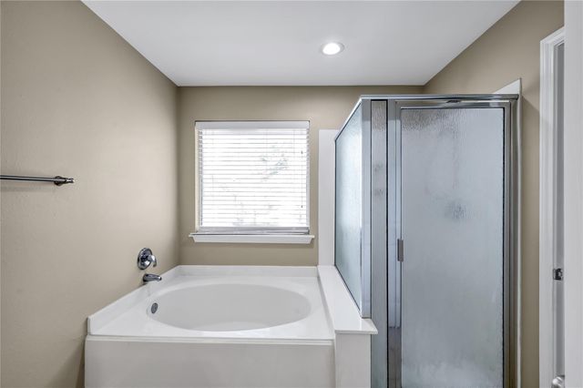 19 Peachridge Place, The Woodlands, TX 77382