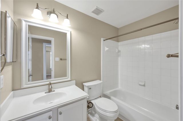 19 Peachridge Place, The Woodlands, TX 77382