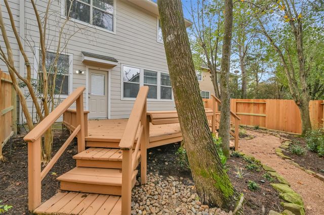 19 Peachridge Place, The Woodlands, TX 77382