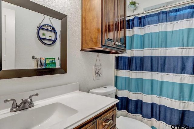 16165 Chris Ln, Tyler, TX 75703