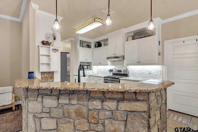 16165 Chris Ln, Tyler, TX 75703