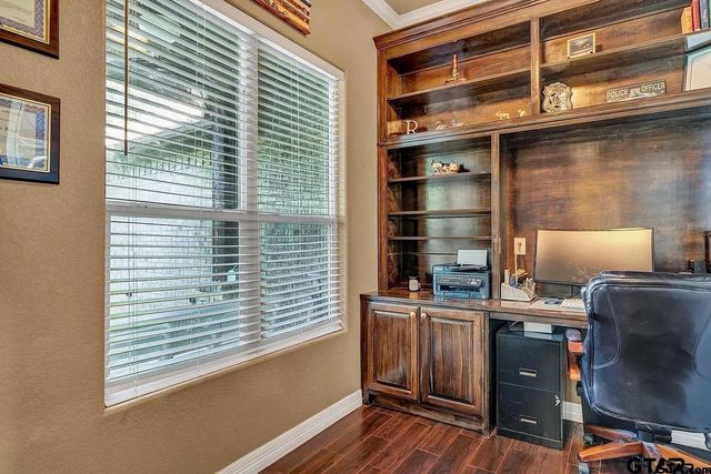 16165 Chris Ln, Tyler, TX 75703