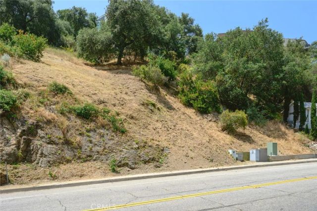 2589 E Chevy Chase, Glendale, CA 91206