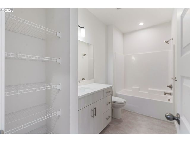 5107 Ne 113TH Loop, Vancouver, WA 98686