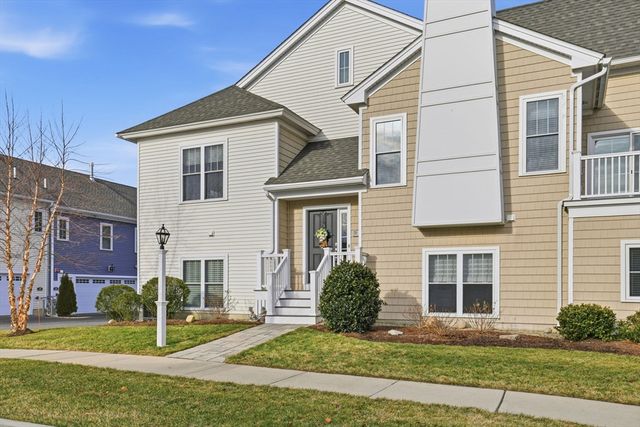 20 Daisy Ln, Plymouth, MA 02360