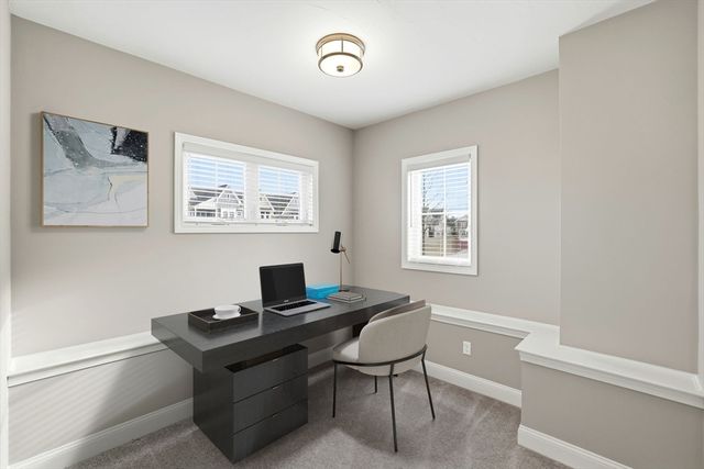 20 Daisy Ln, Plymouth, MA 02360