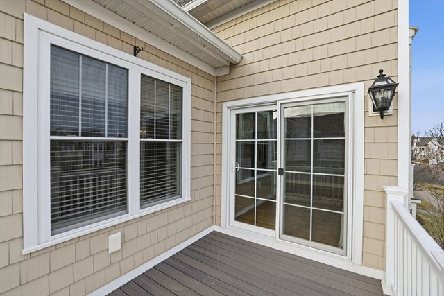 20 Daisy Ln, Plymouth, MA 02360