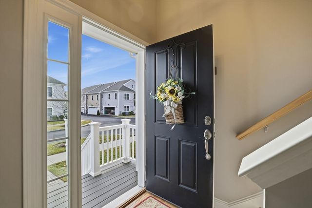 20 Daisy Ln, Plymouth, MA 02360