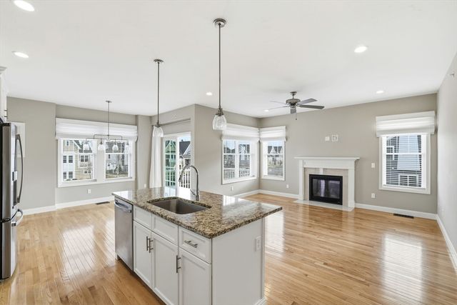 20 Daisy Ln, Plymouth, MA 02360