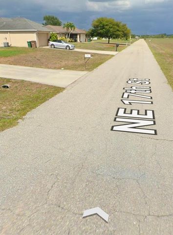 1623 NE 17th ST, Cape Coral, FL 33909