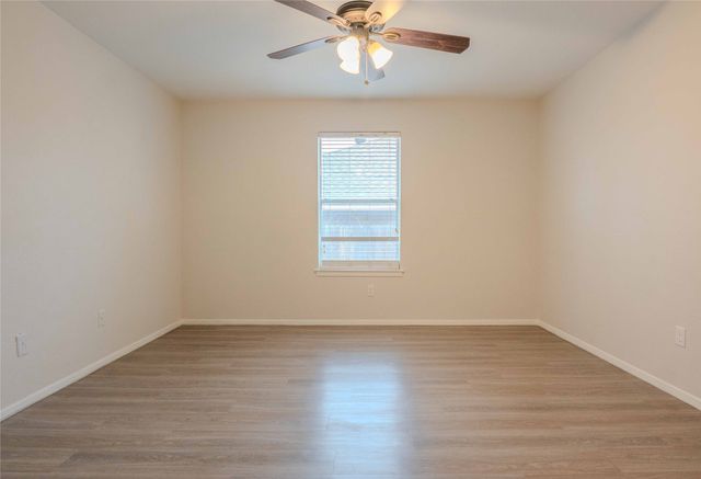 527 Crowley Road, Arlington, TX 76012