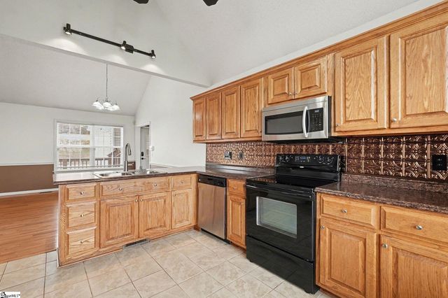 121 Bridgewater Road, Pickens, SC 29671