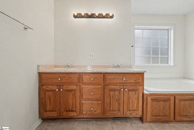 121 Bridgewater Road, Pickens, SC 29671