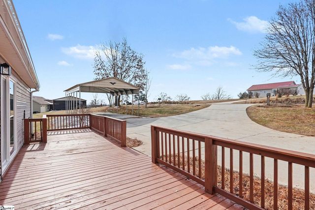 121 Bridgewater Road, Pickens, SC 29671