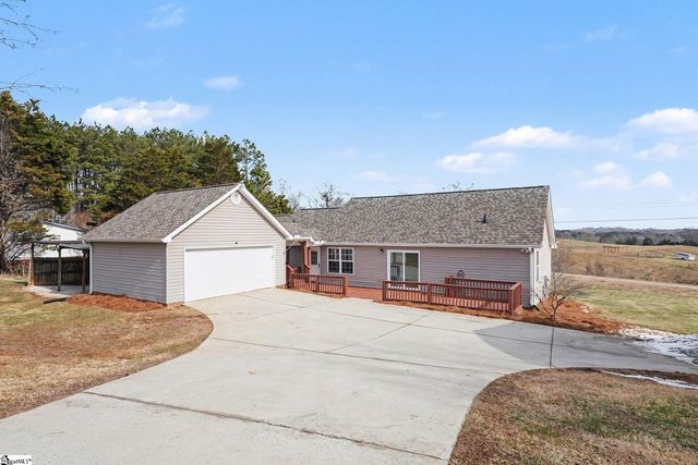 121 Bridgewater Road, Pickens, SC 29671