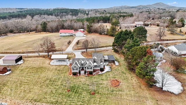 121 Bridgewater Road, Pickens, SC 29671