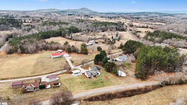 121 Bridgewater Road, Pickens, SC 29671