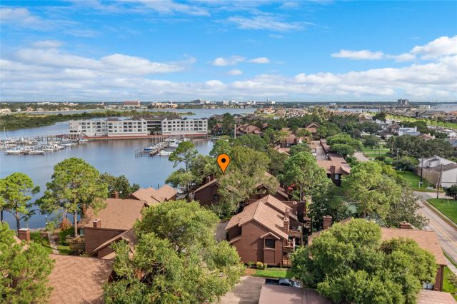 655 Davis Road, League City, TX 77573