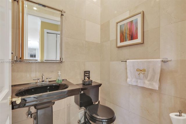 16232 NW 79th Avenue, Miami Lakes, FL 33016
