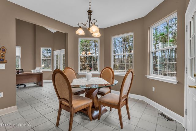 27 Stonehenge Court, Jackson, NJ 08527